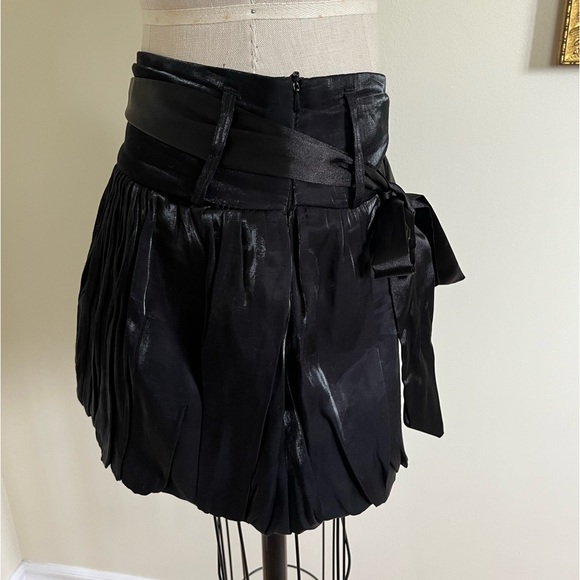 Stylish black bubble skirt with tie waist, metallic sheen, side zip - Picture 3 of 9